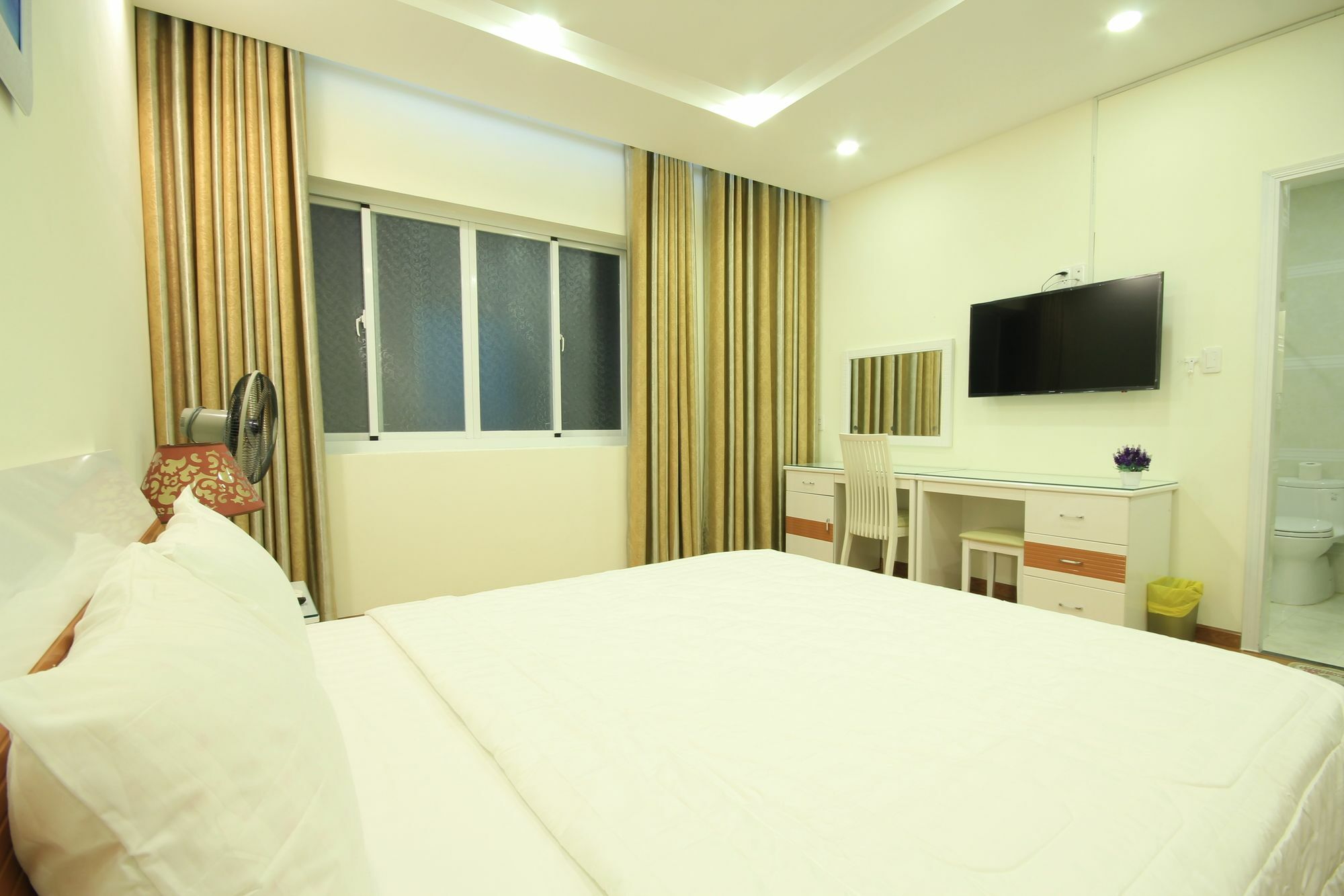 Smiley Apartment 15 Ho Şi Min Dış mekan fotoğraf